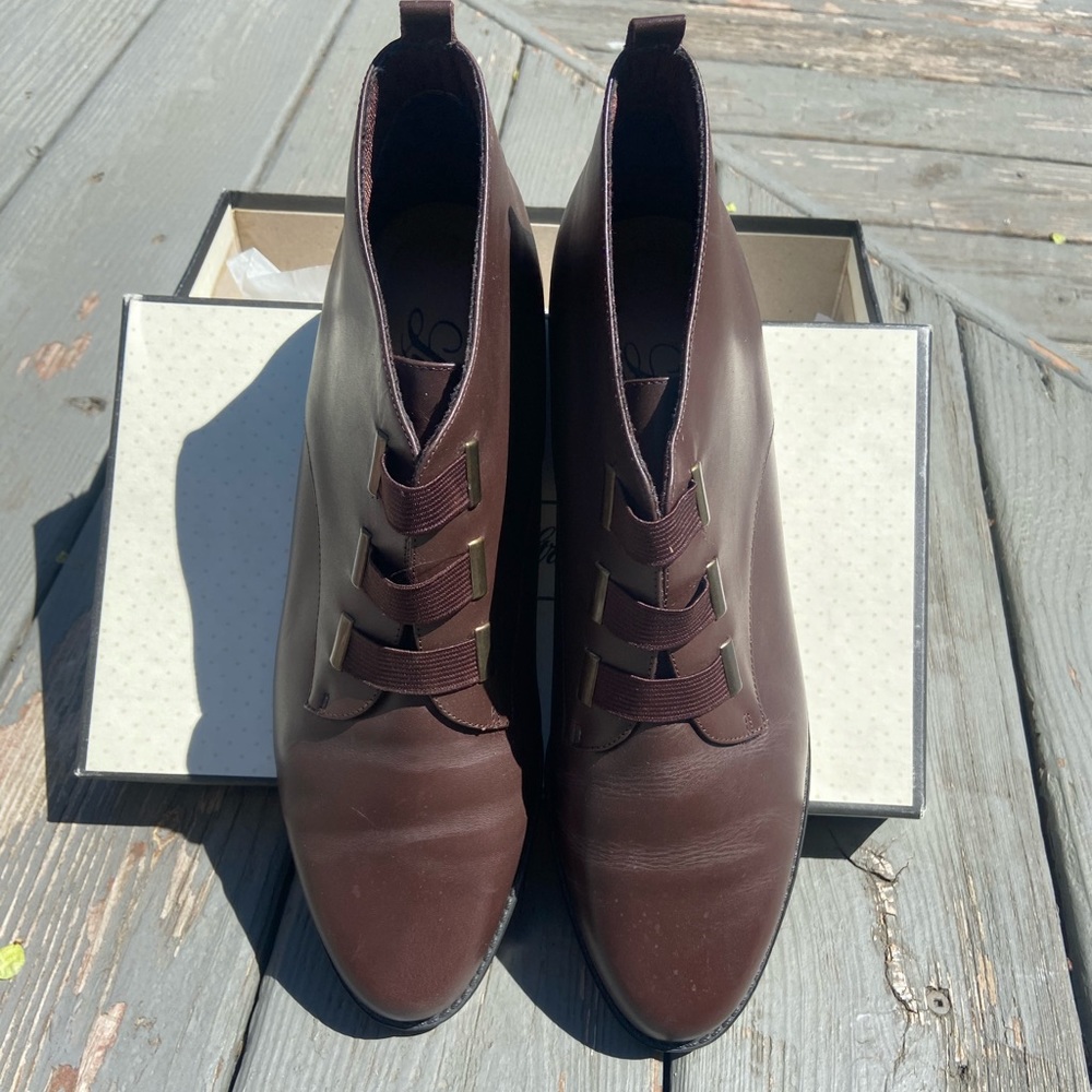 Life Stride leather bootie.